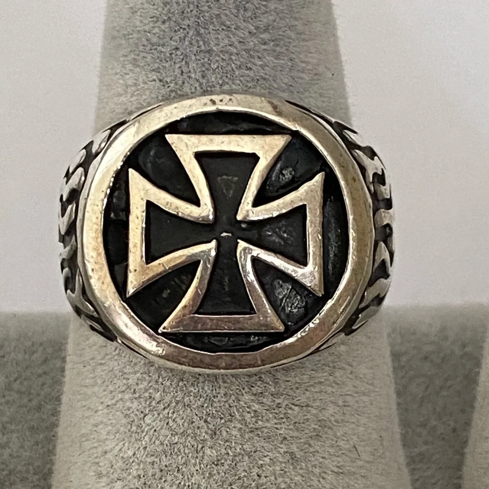925 Silver ring iron cross